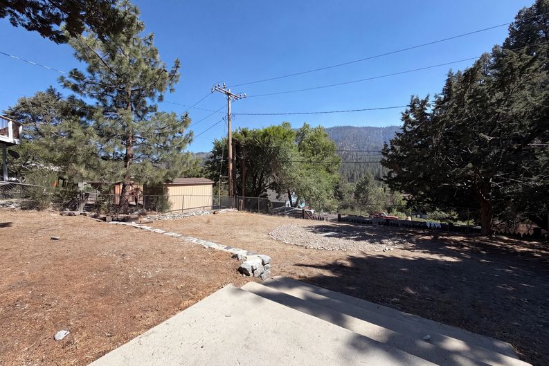 Photo 22 of 28 of 1145 Rivera Dr, Wrightwood, CA