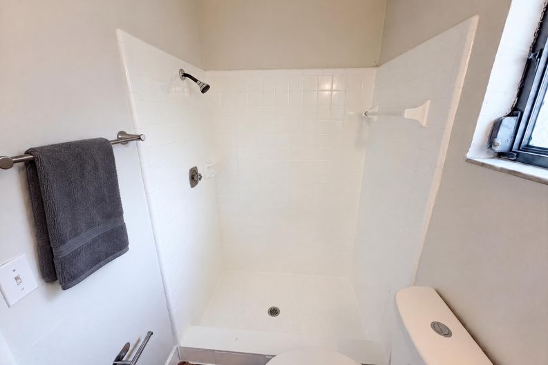 Photo 9 of 25 of 2768 Galatian Pl, Orlando, FL