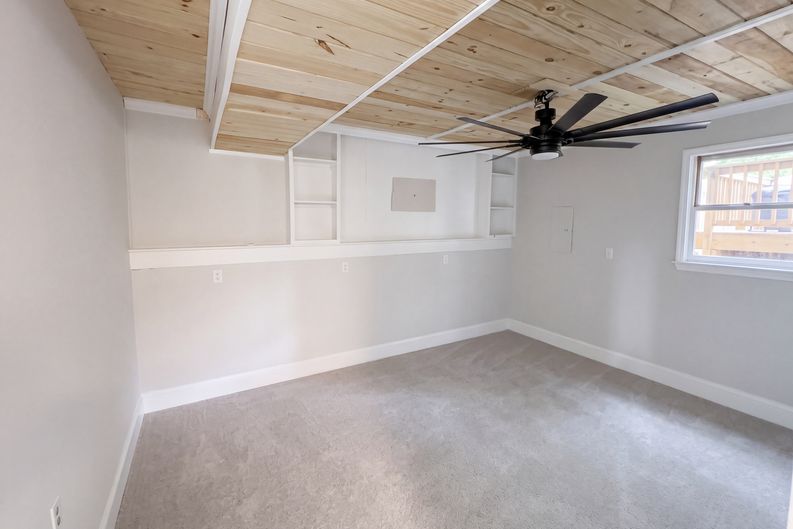 Photo 15 of 46 of 10711 Chesterwood Dr, Spotsylvania, VA