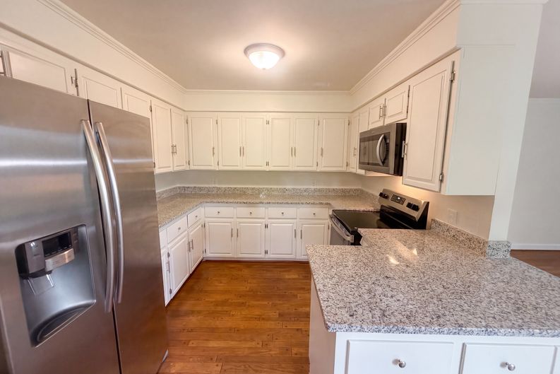 Photo 11 of 20 of 3828 Waterview Rd, High Point, NC
