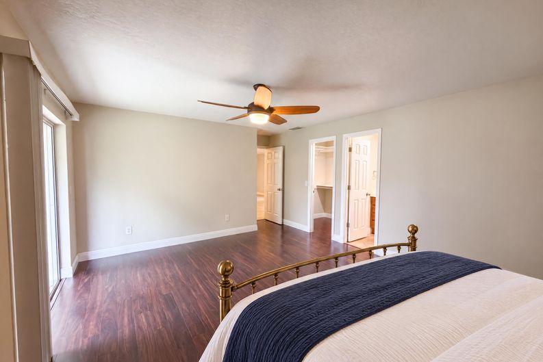 Photo 4 of 26 of 881 Vicksburg St, Deltona, FL