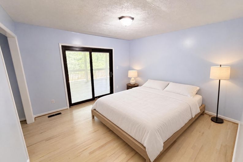 Photo 12 of 44 of 5344 Forest Springs Dr, Atlanta, GA