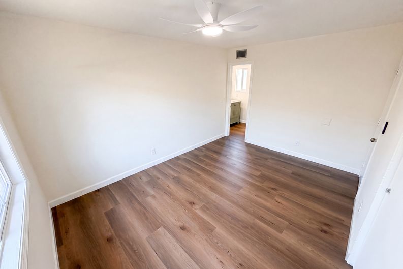 Photo 13 of 30 of 21312 E Greenhaven St, Covina, CA
