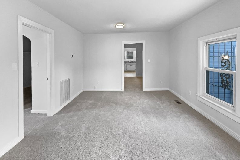 Photo 9 of 28 of 4028 Catalpa Ave, Knoxville, TN