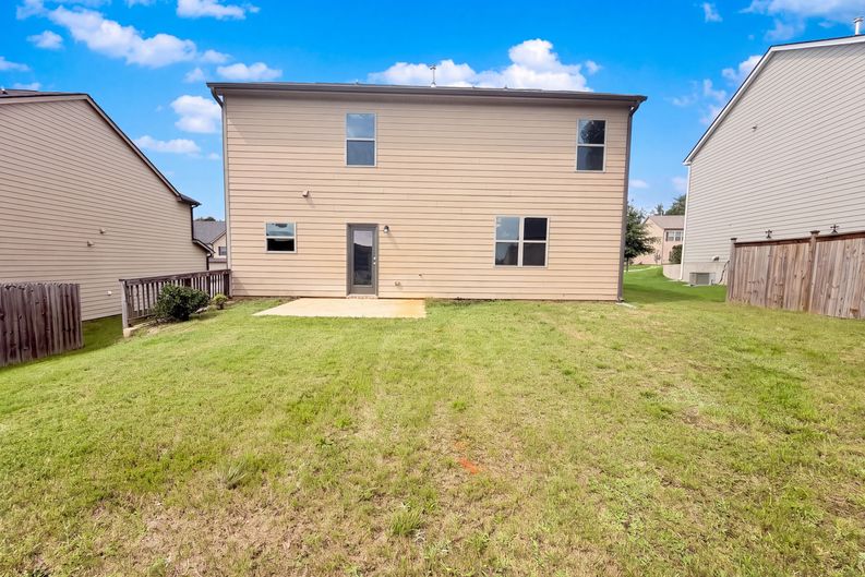 Photo 5 of 25 of 2048 Massey Ln, Winder, GA
