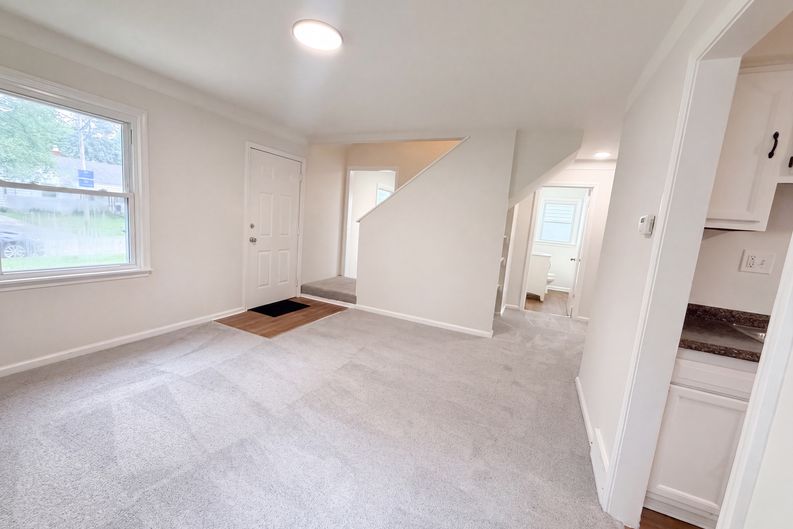 Photo 6 of 40 of 24346 Lehigh St, Dearborn Heights, MI