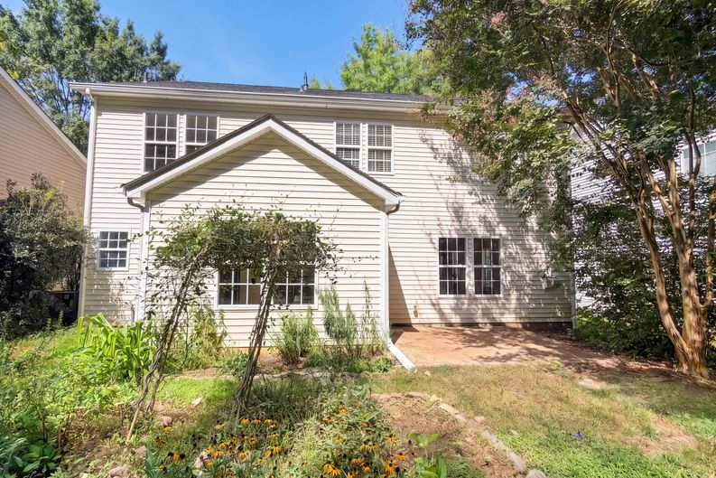 Photo 21 of 23 of 1750 Wilburn Park Ln NW, Charlotte, NC
