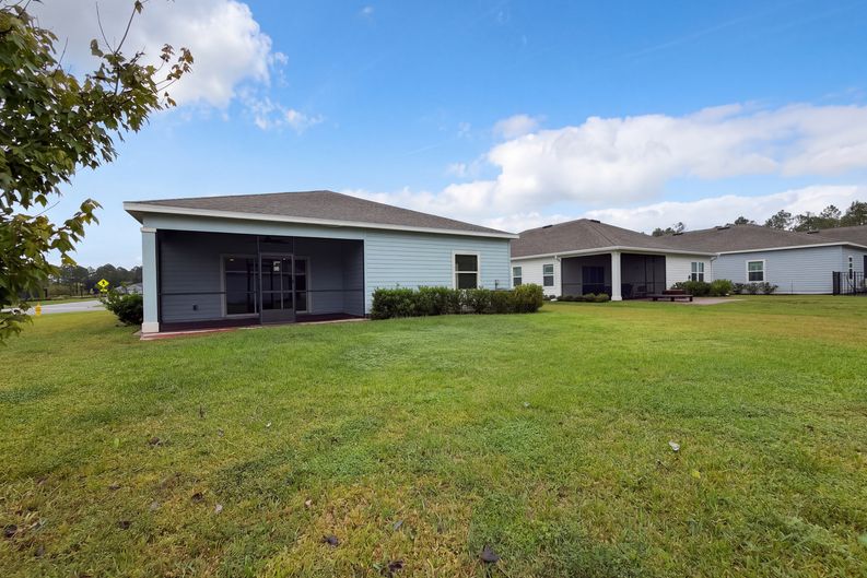 Photo 15 of 17 of 75404 Hideaway Ct, Yulee, FL