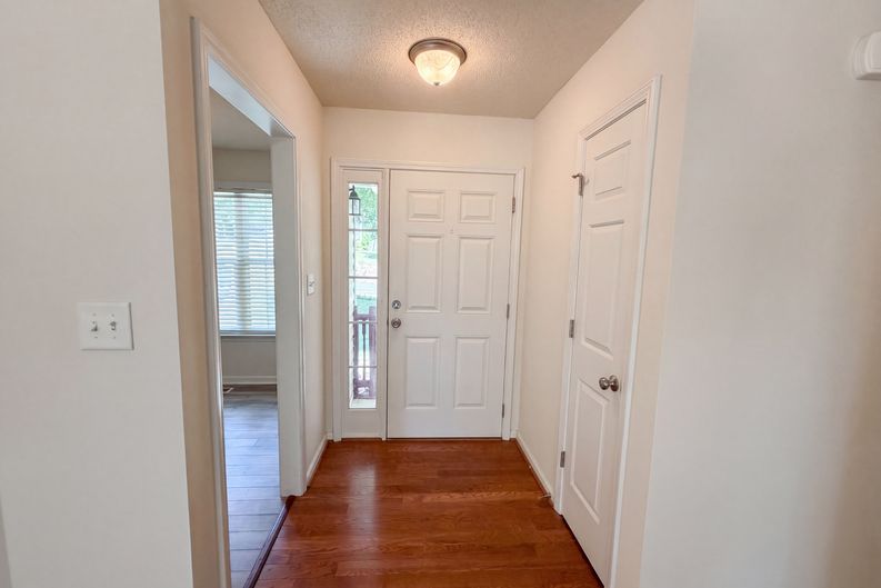 Photo 6 of 19 of 470 Kinsman Ct, Fuquay Varina, NC