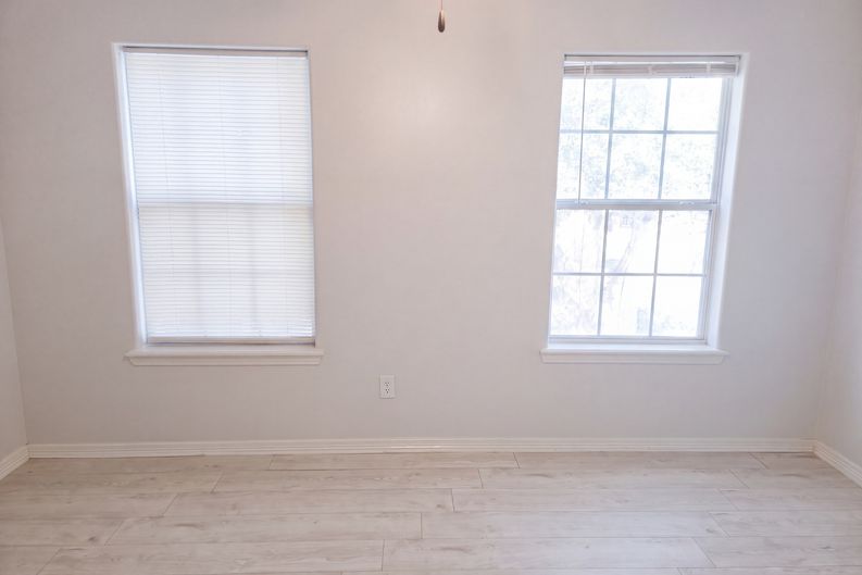 Photo 6 of 26 of 2116 S 6th St, McAllen, TX