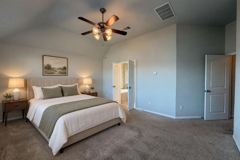 Photo 4 of 22 of 222 Ashley Way, Alvin, TX