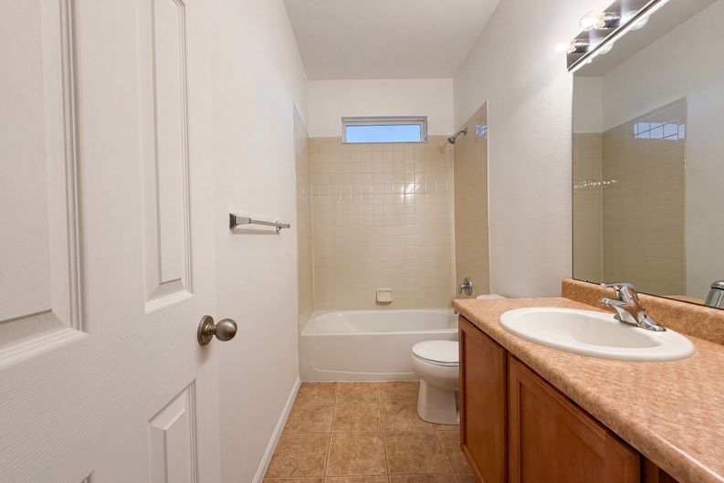 Photo 17 of 42 of 10184 Ferncrest St, Firestone, CO