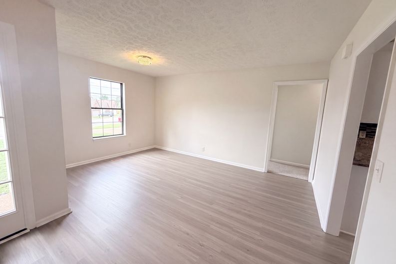 Photo 6 of 16 of 3441 Bridgeton Cv, Antioch, TN