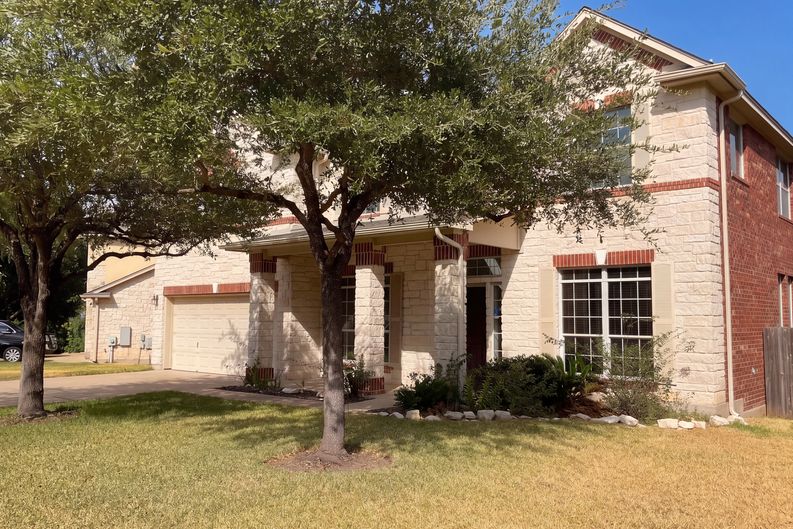Photo 8 of 68 of 1014 Bretton Woods Dr, Cedar Park, TX
