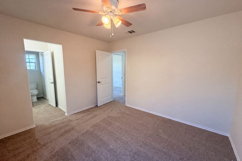 Photo 10 of 18 of 4038 Golden Rod Dr, Forney, TX