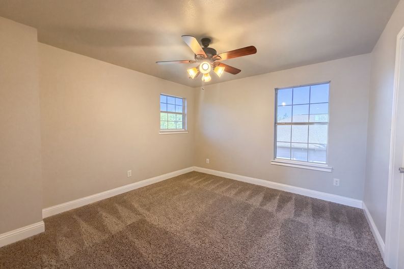 Photo 7 of 17 of 6006 Colorado St, Greenville, TX