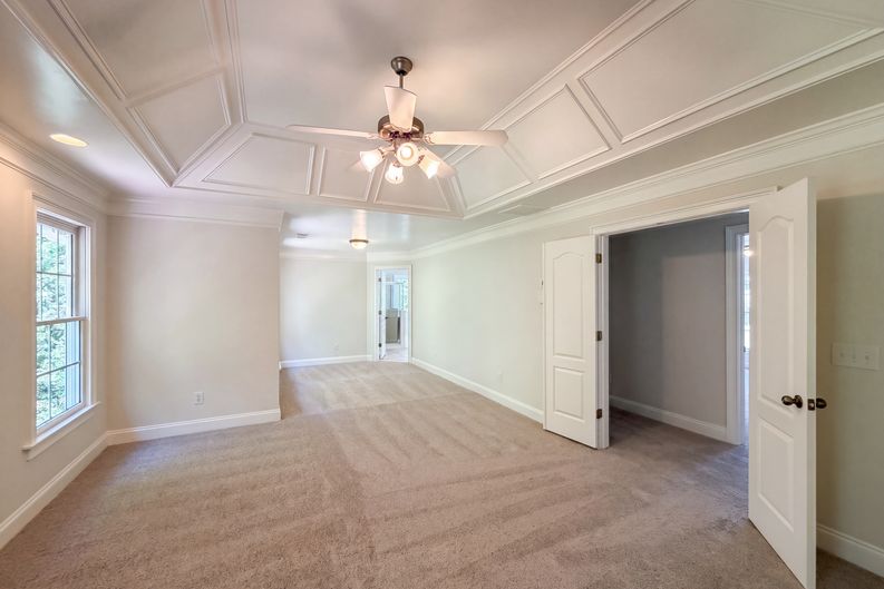 Photo 4 of 23 of 861 Windsor Creek Dr, Grayson, GA