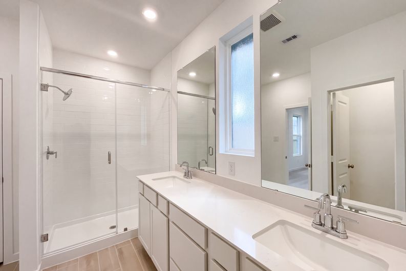 Photo 12 of 16 of 21511 Colonial Meadow Creek Trl, Waller, TX
