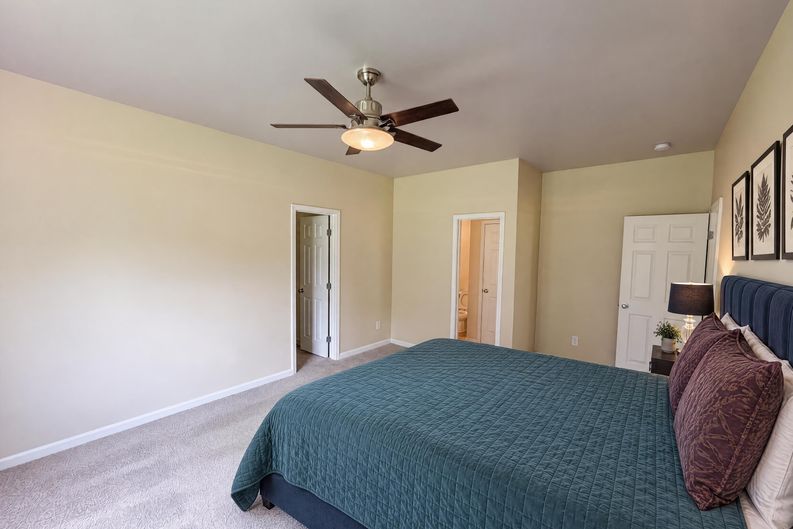 Photo 4 of 16 of 3712 Mayfair Mill Dr, Raleigh, NC