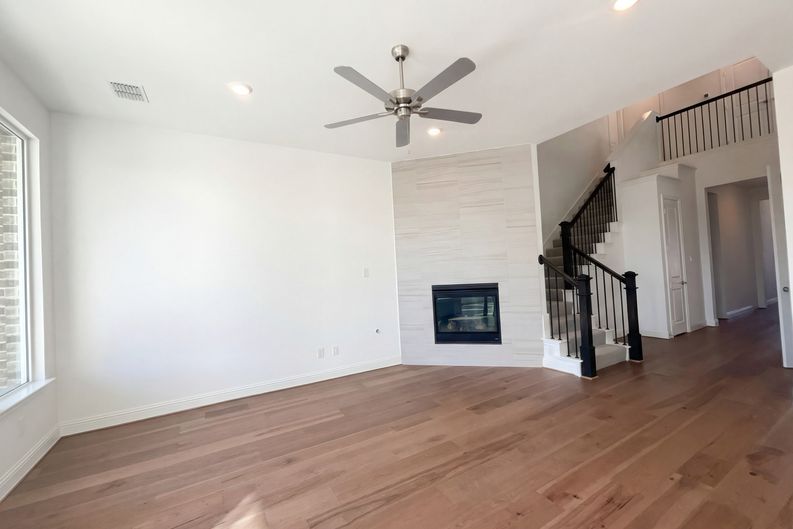 Photo 3 of 22 of 6824 Steiger Trl, McKinney, TX
