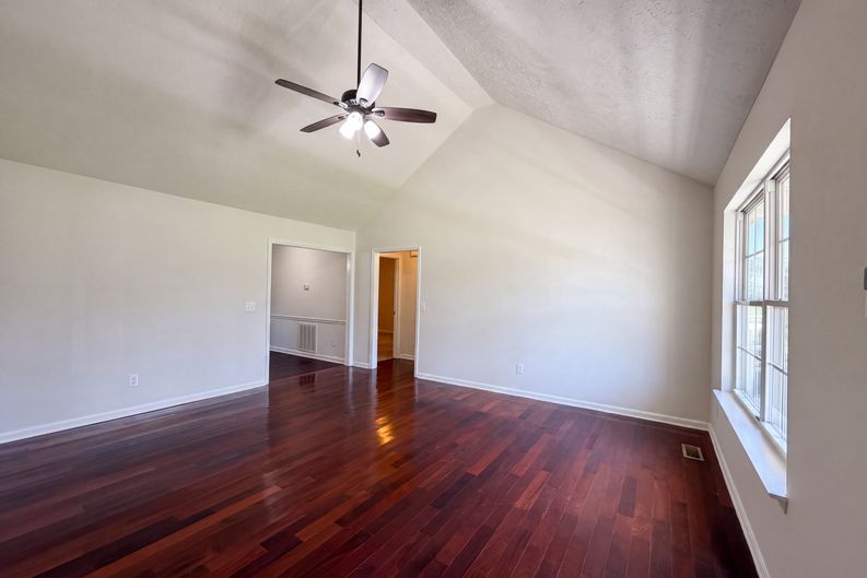 Photo 8 of 28 of 125 Ivanhoe Ct, Murfreesboro, TN