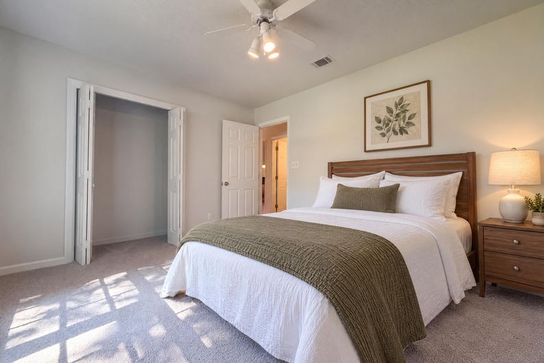 Photo 8 of 26 of 1254 Wynford Colony SW, Marietta, GA