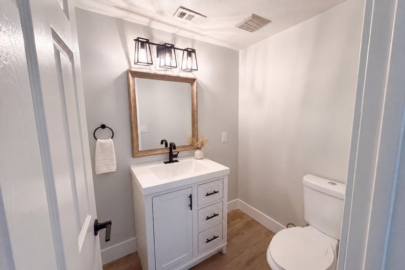 Photo 23 of 46 of 6005 La Castana Way, Sacramento, CA