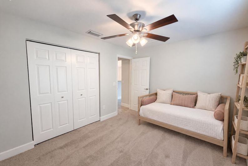 Photo 9 of 14 of 5209 SW 128th Pl, Ocala, FL