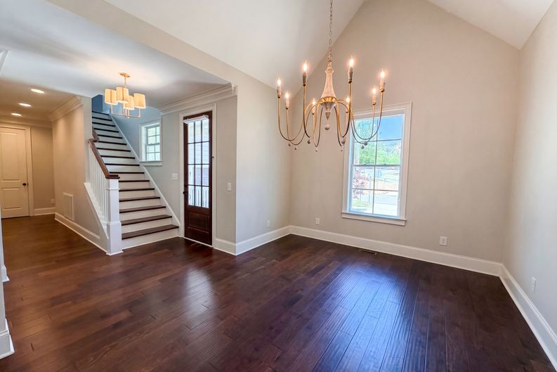 Photo 6 of 36 of 1901 Parrish Dr, Columbia, SC