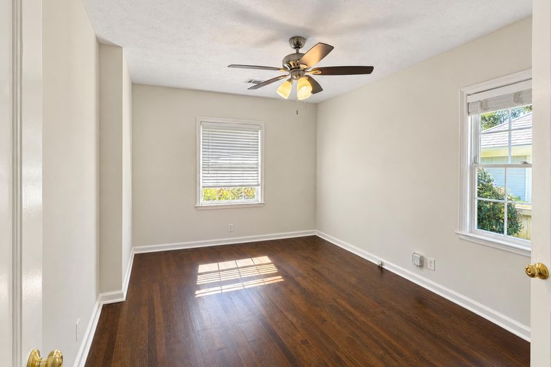 Photo 11 of 23 of 1876 Camellia Dr, Decatur, GA