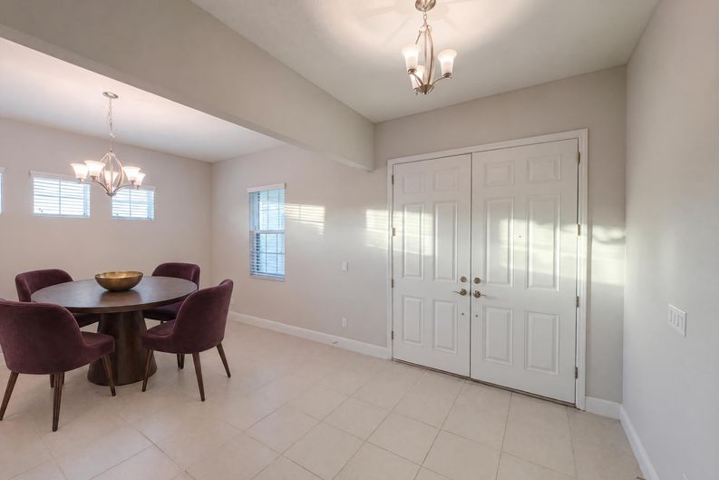 Photo 8 of 56 of 11277 Rustic Timber Loop, San Antonio, FL