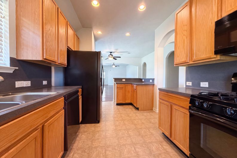 Photo 6 of 21 of 11327 Grass Lake Ln, Richmond, TX