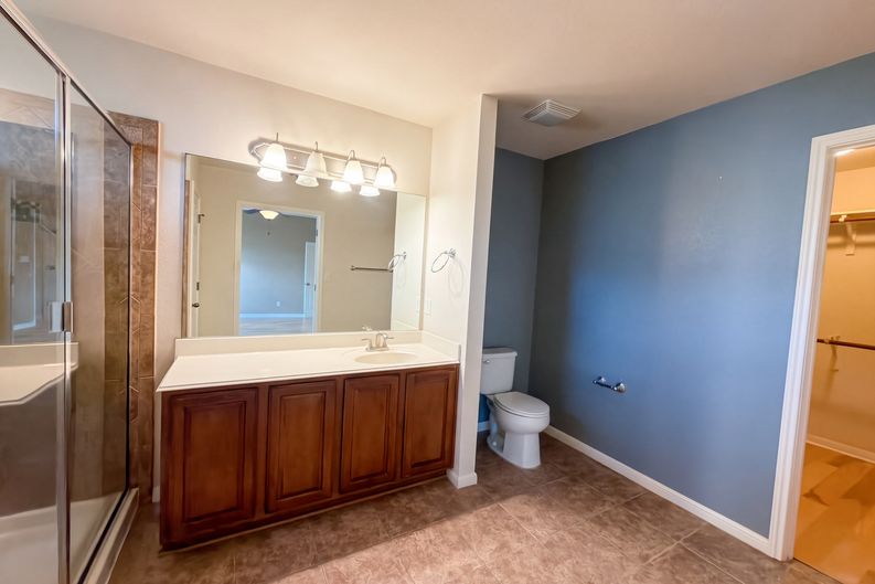 Photo 18 of 36 of 12016 Timber Heights Dr, Austin, TX