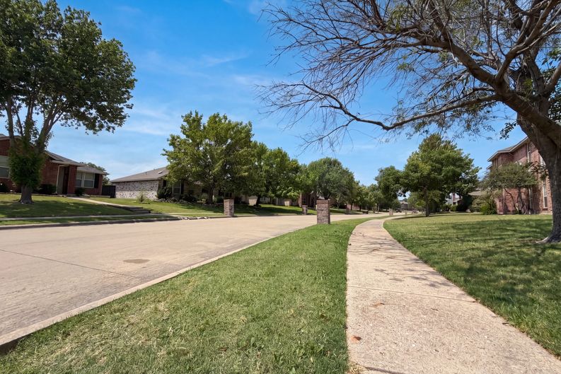 Photo 21 of 23 of 2904 Lake Vista Dr, Wylie, TX