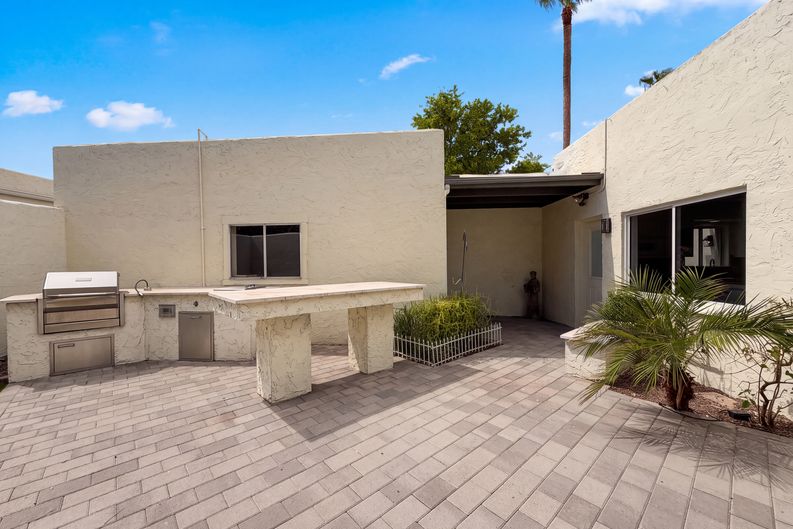 Photo 6 of 28 of 5341 N Questa Tierra Dr, Phoenix, AZ