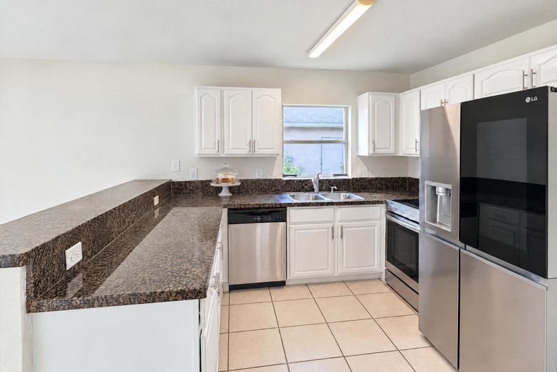 Photo 7 of 19 of 2949 Illinois Ave, Lakeland, FL