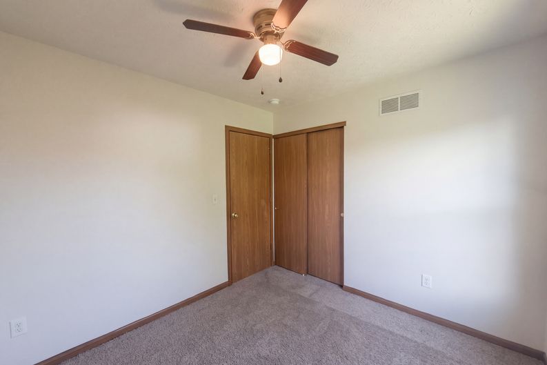 Photo 11 of 26 of 1150 Moneca St, Blacklick, OH