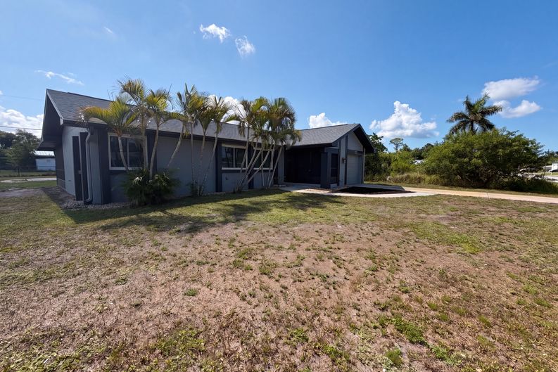 Photo 22 of 26 of 3260 Pinetree St, Port Charlotte, FL
