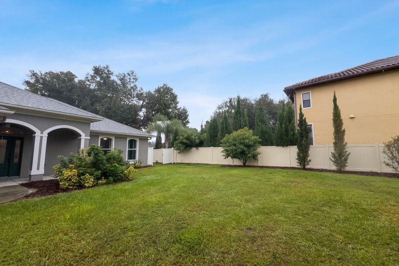 Photo 23 of 29 of 219 Willow Bend Pkwy, Lutz, FL