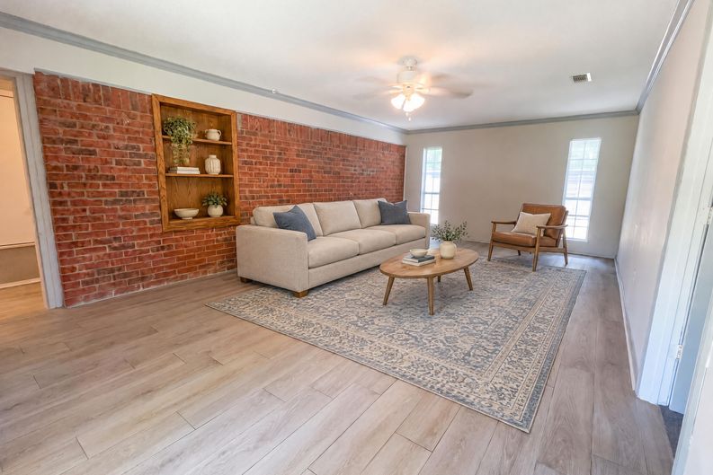 Photo 8 of 24 of 308 N Todd St, Bullard, TX