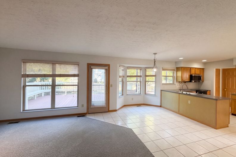 Photo 12 of 40 of 232 Brownstone Ct, Westerville, OH