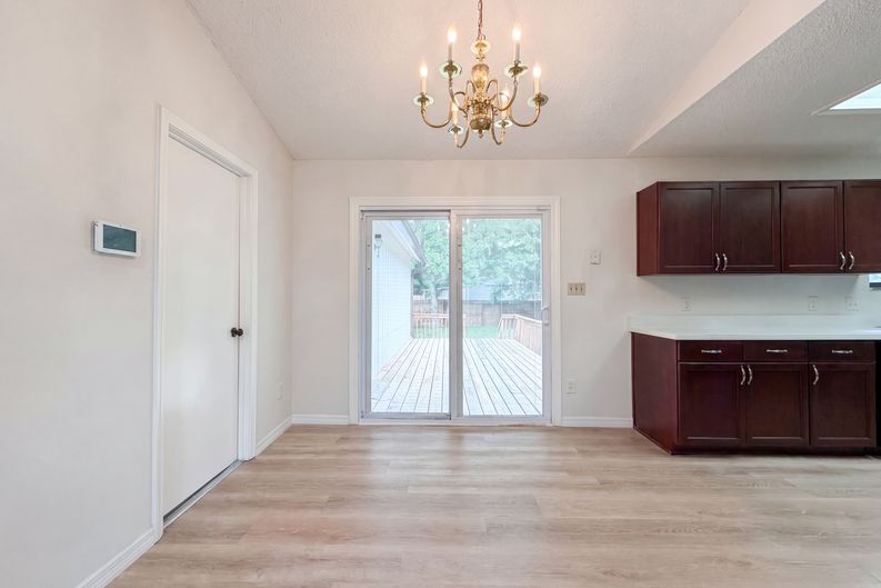 Photo 6 of 17 of 8510 McNeill Rd, Jacksonville, FL
