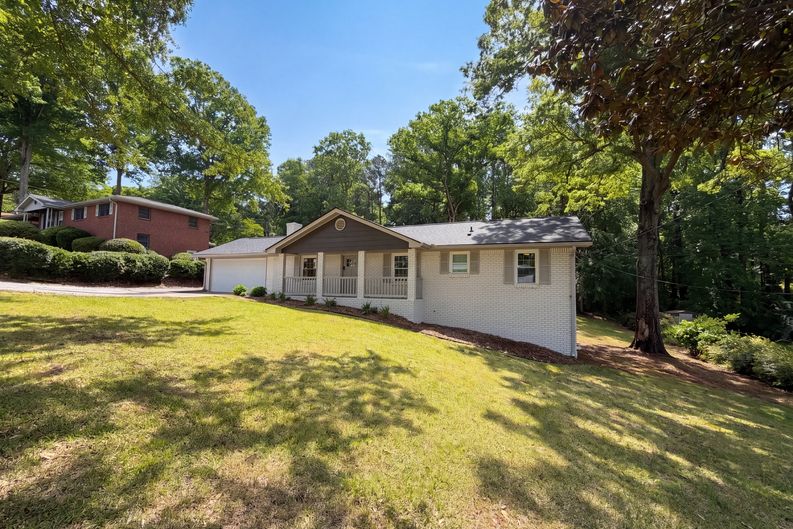 Photo 15 of 18 of 4747 Nelda Dr, Austell, GA