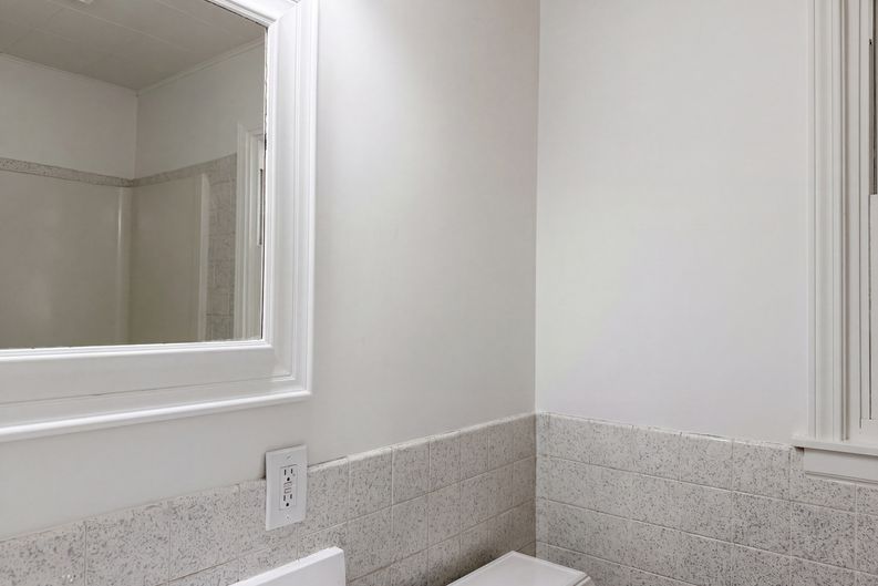 Photo 11 of 20 of 5333 N Euclid Ave, Kansas City, MO