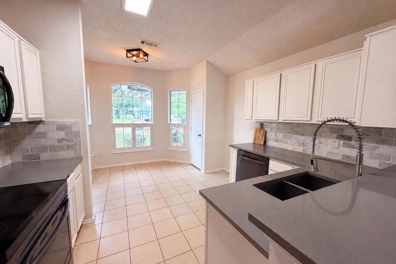 Photo 6 of 16 of 405 Kathy Ln, Wylie, TX