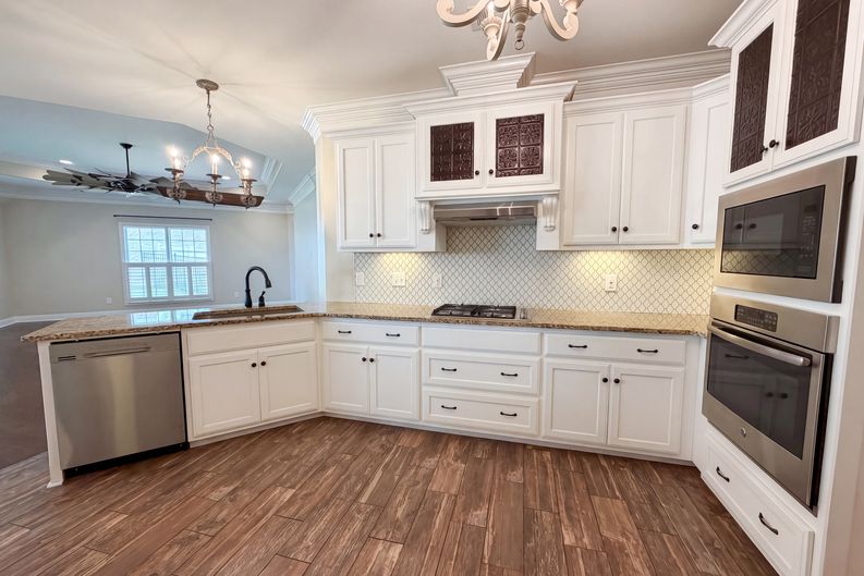 Photo 13 of 27 of 7009 Whisperwood Ave, Spring Hill, TN