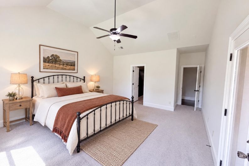 Photo 12 of 24 of 115 Birchwood Ct, Loganville, GA