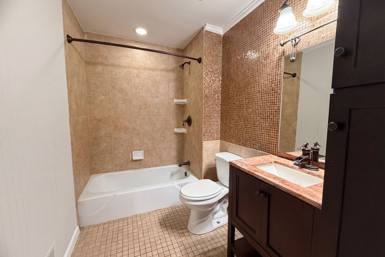 Photo 13 of 20 of 1512 Buckingham Ave, Gastonia, NC