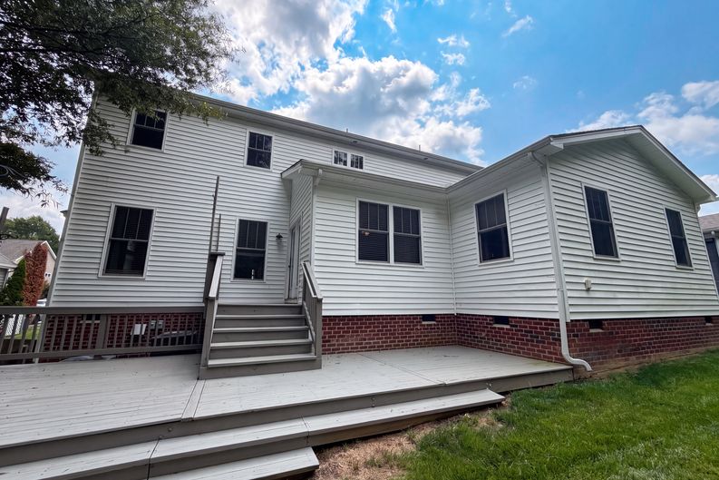 Photo 5 of 27 of 3224 Barkham Dr, Midlothian, VA