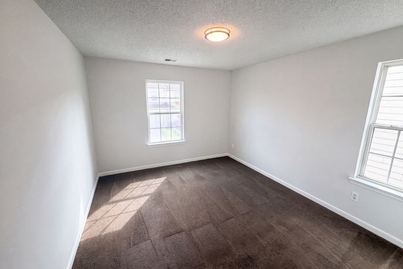 Photo 11 of 20 of 7553 Rutgers Cir, Fairburn, GA